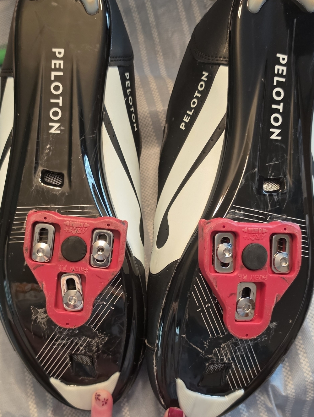 Peloton Men's Road Cycling Shoes in Black & Red - Picture 5 of 8